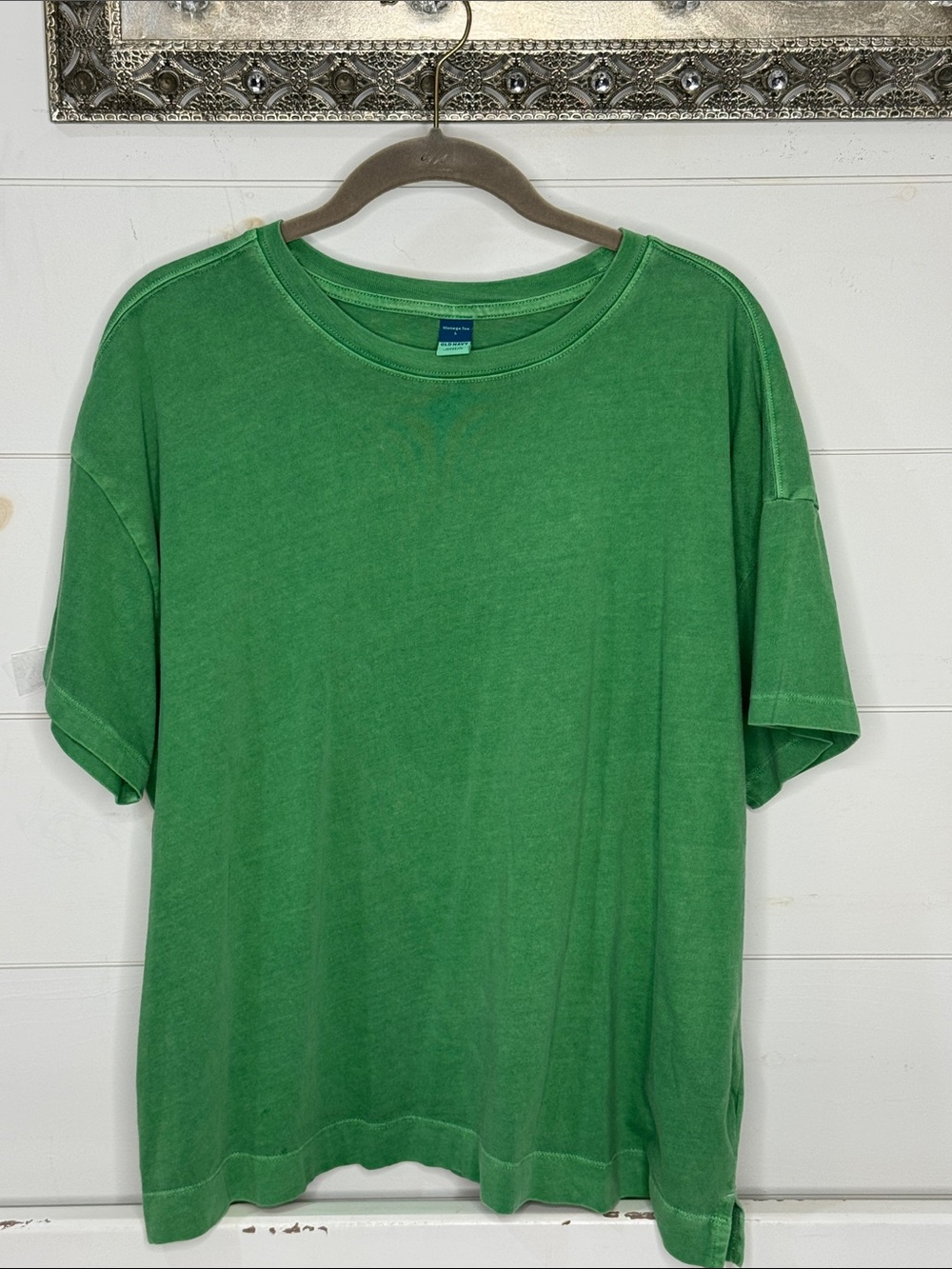 Old Navy Vintage Wonens Short Sleeve Crewneck Tee in Green
